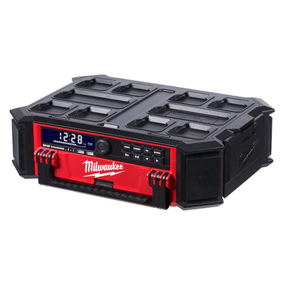 M18 PACKOUT Radio and Battery Charger